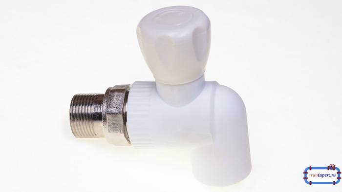 Угловой кран 