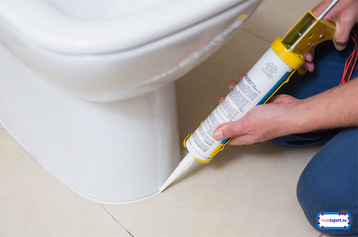 Способы крепления унитаза к полу