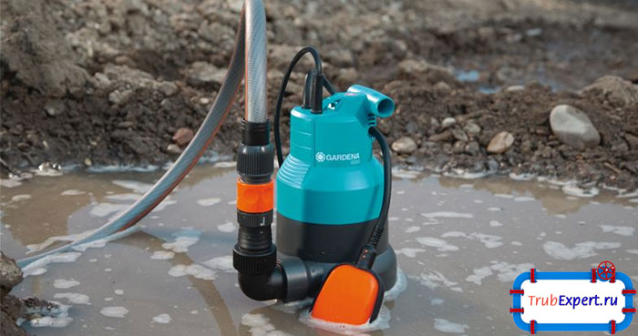 С помощью дренажных насосов легко можно откачать даже загрязненную воду
