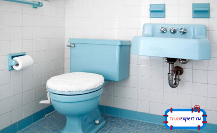 Благодаря переносу унитаза можно оптимизировать место в санузле