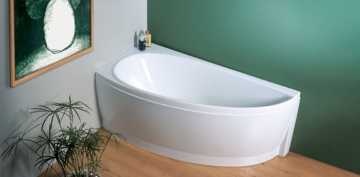 Ванны из акрила отлично сберегают тепло, имеют гладкую поверхность и сохраняют цвет продолжительное время