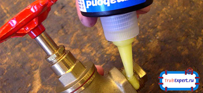 Герметизация при работе с проводящими жидкость системами является обязательной