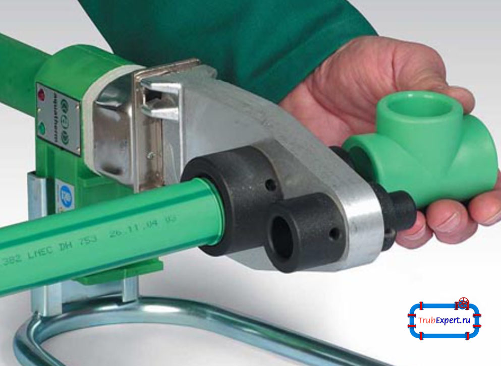 Соединение с помощью аппарата