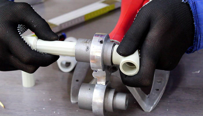 Соединение пластиковых труб