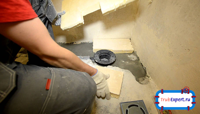 Установка сливного трапа