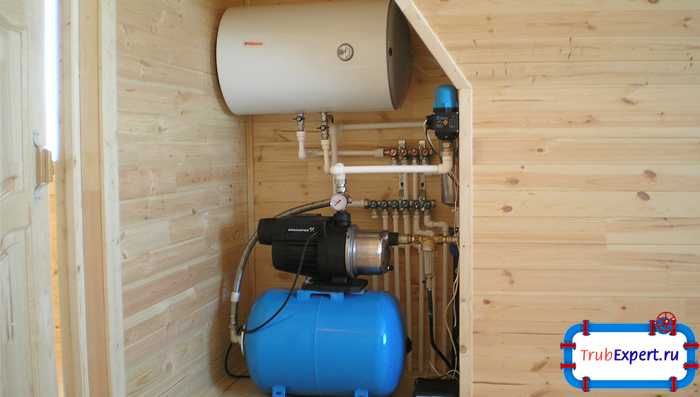 При проектировании систем отопления деревянных домов максимальное внимание необходимо уделить вопросу безопасности