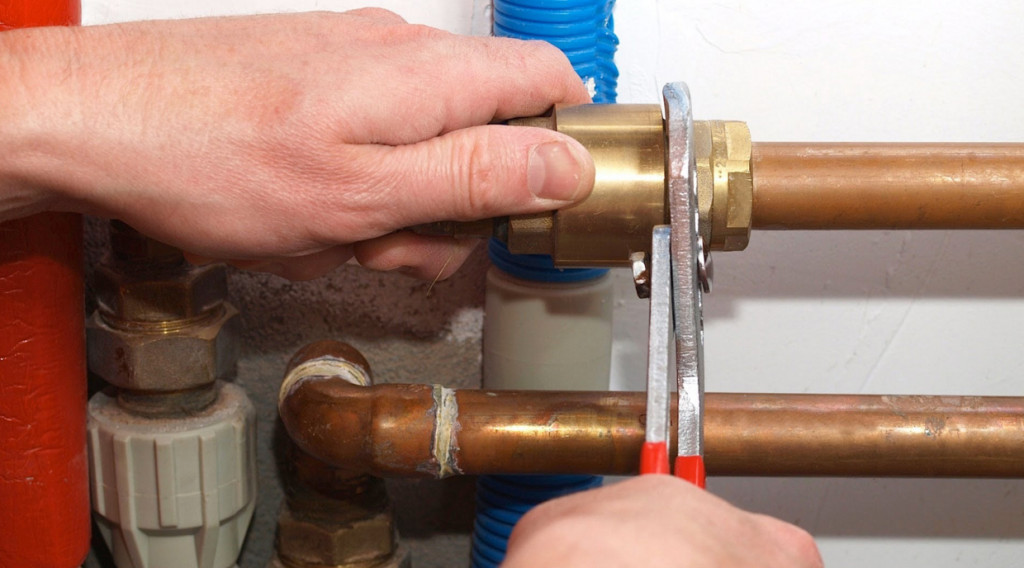монтаж водопровода из отожженной меди
