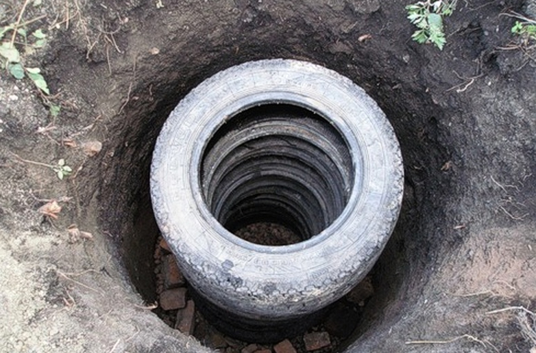 сливная яма из покрышек