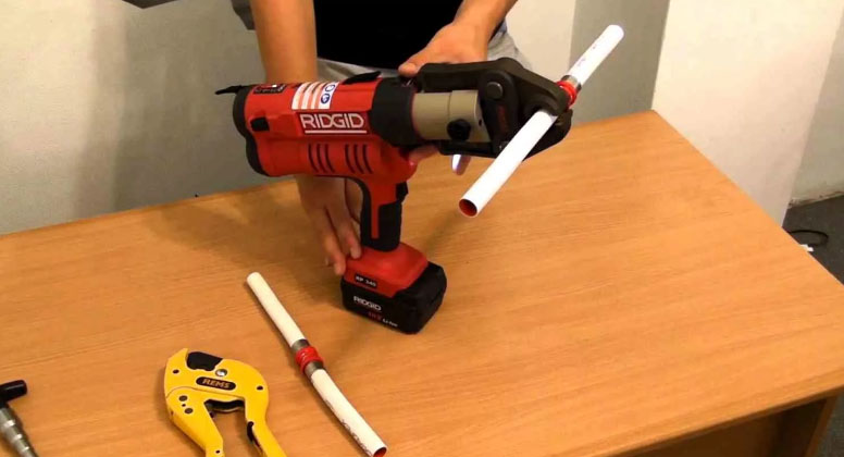 Пресс-клещи – герметичный обжим металлопластиковых труб