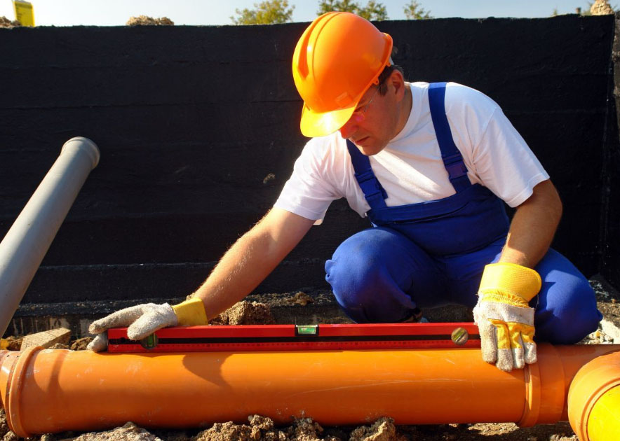 Прокладка канализационных труб в земле: бестраншейный и другие способы