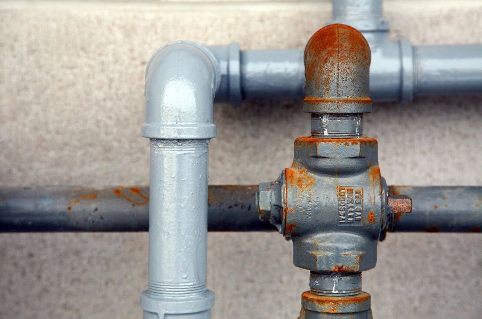 Убираем конденсат на трубах в квартире своими руками: инструкция