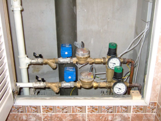 Установка датчика протечки воды